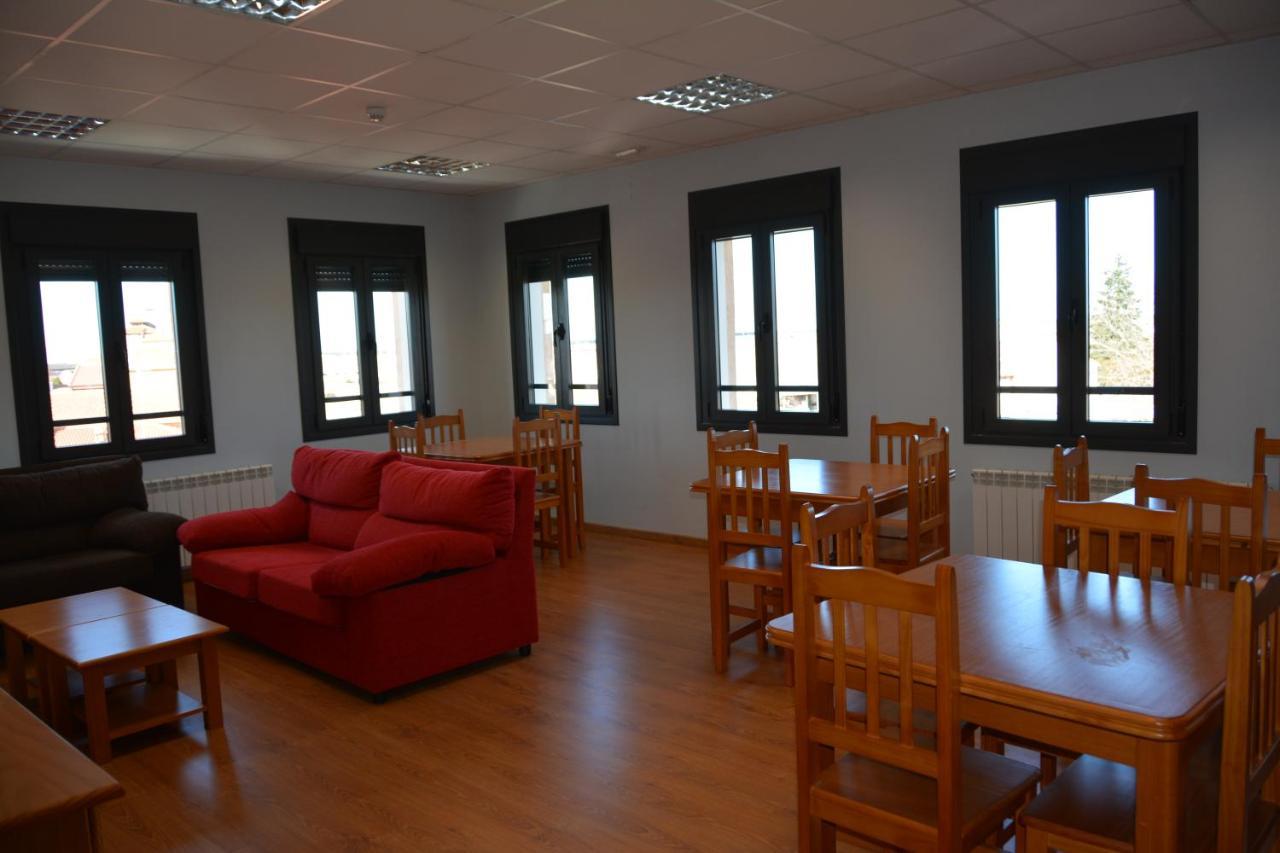Albergue Villa Nava De La Asuncion Esterno foto