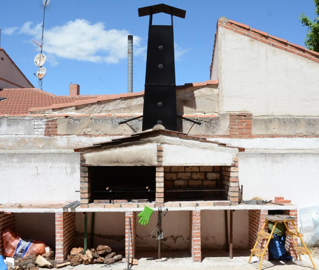 Albergue Villa Nava De La Asuncion Esterno foto